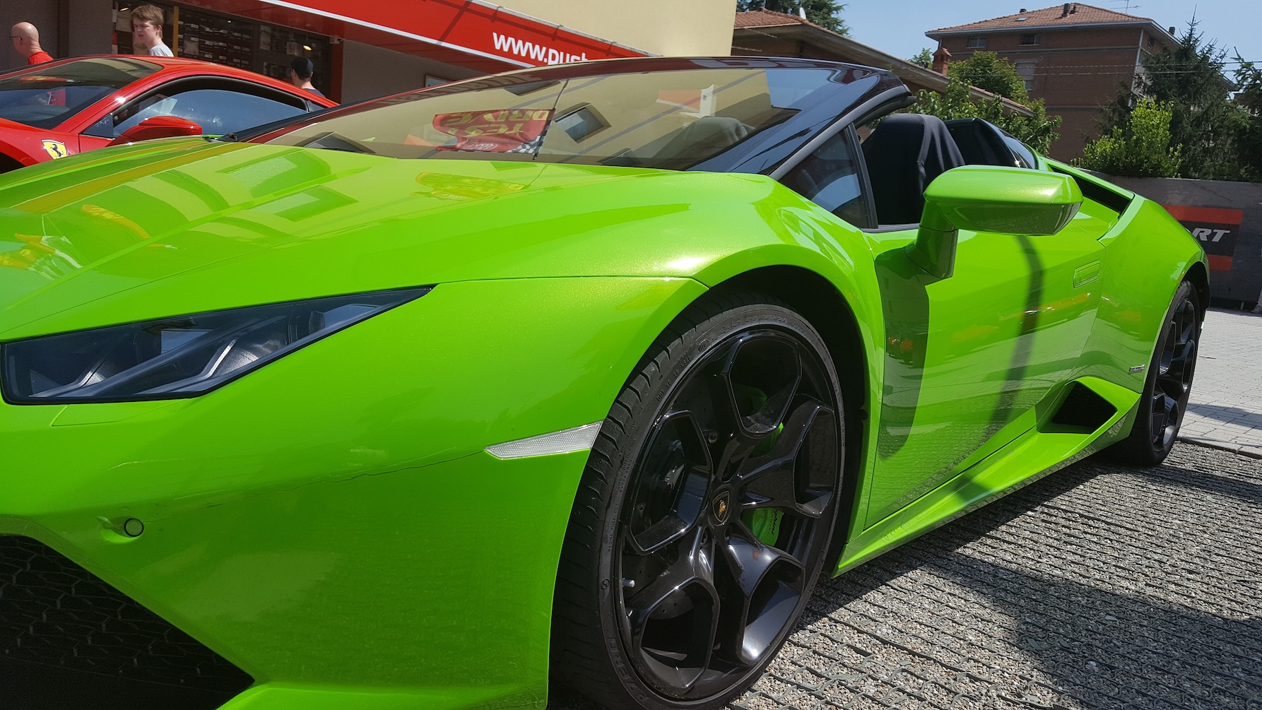 Lamborghini_tour_from_Florence_driving_service